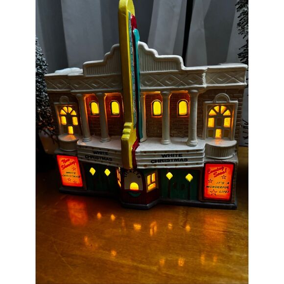 Dept 56 Paramount Theater Building Snow Village - Picture 1 of 11